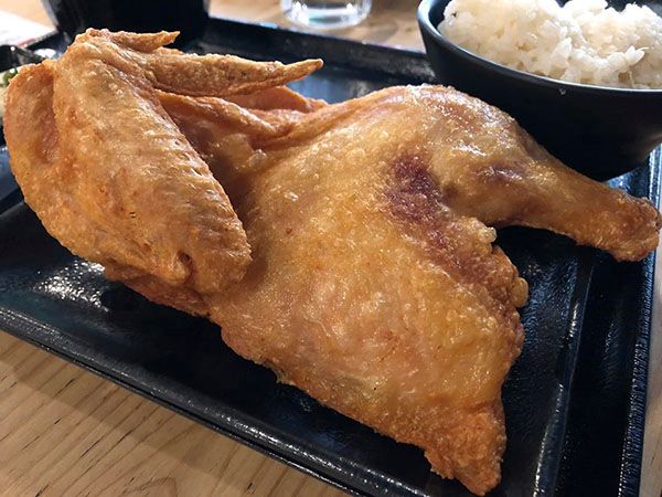อยู่โตเกียวก็กินไก่ทอดนารุโตะได้เหมือนกัน