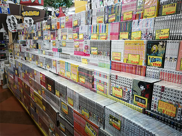 เจ้าหญิงน้อยแห่งอันดามันตามรอยการ์ตูนในญี่ปุ่น ตอนที่ 8 : ร้านหนังสือมือสอง ที่มีตัวละครการ์ตูนมาช่วยขายกันเต็มร้าน